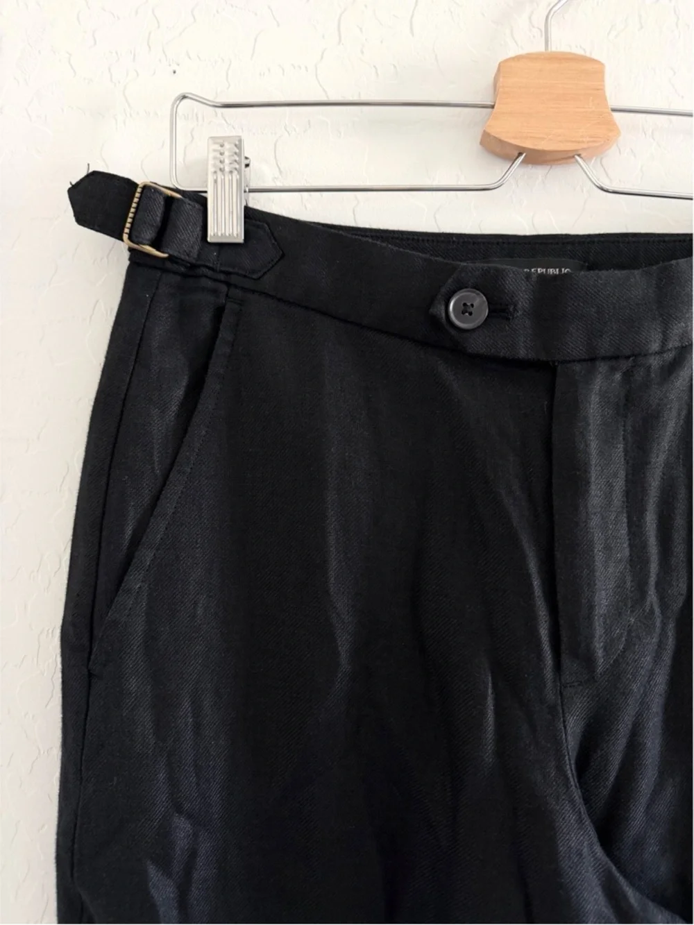 Banana Republic Heritage Expedition Cargo 100% Linen Pant in Black Size 4 Petite